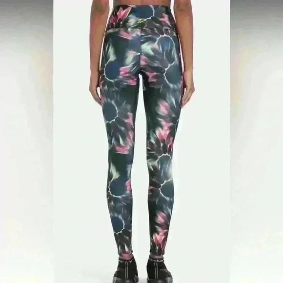 NWT Reebok ID Train Printed Leggings size M - Picture 6 of 9